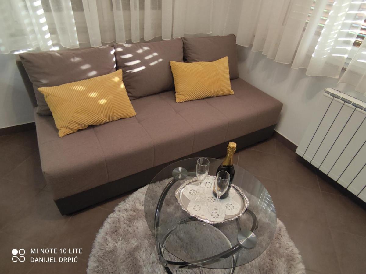 Apartments Drpic Gabonjin Zewnętrze zdjęcie